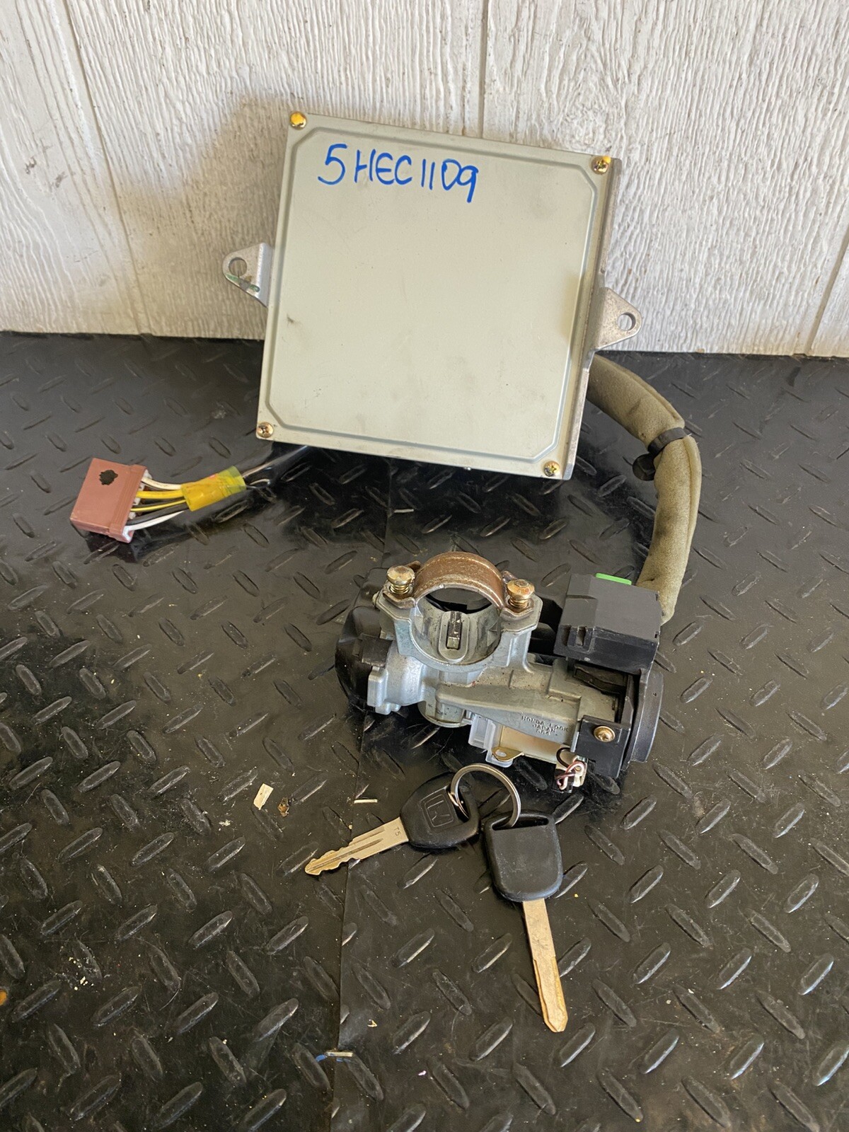 Picture 1 of 5