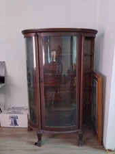 Vintage 5 Shelf  Curved Curio Cabinet With Glass Door.