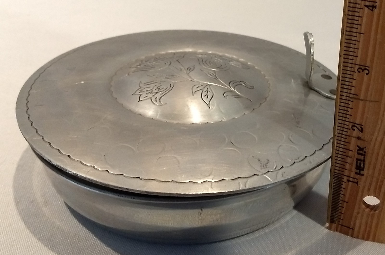 Vintage Silent Butler Crumb Catcher with Floral Pattern - Pewter