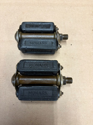 Monark Womens 26'' Bicycle Pedals Used Super Deluxe Firestone Cruiser