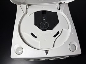 Sega Dreamcast White NTSC Game System In Box Near Mint