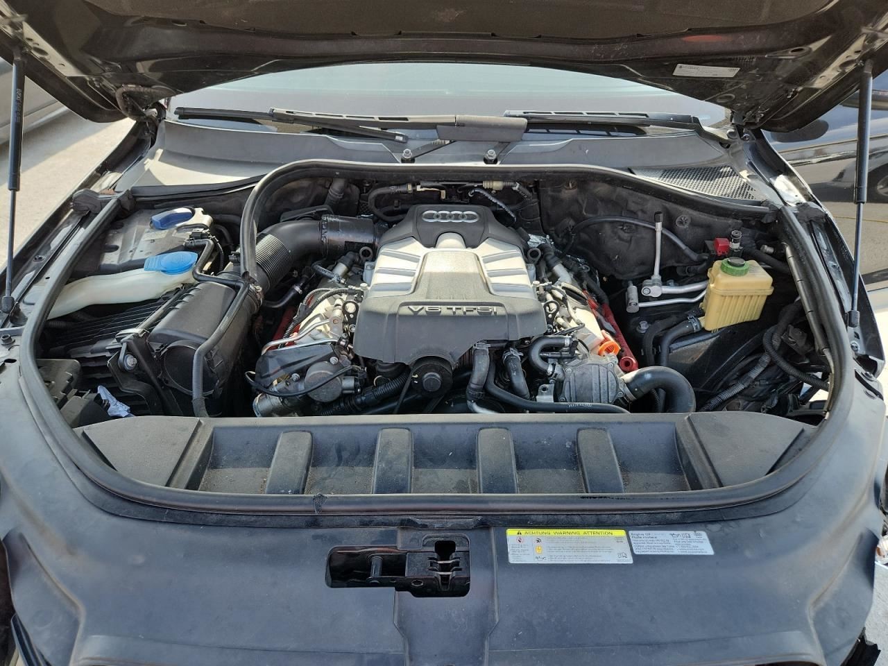 Coolant Reservoir Fits 08-15 AUDI R8 5614774