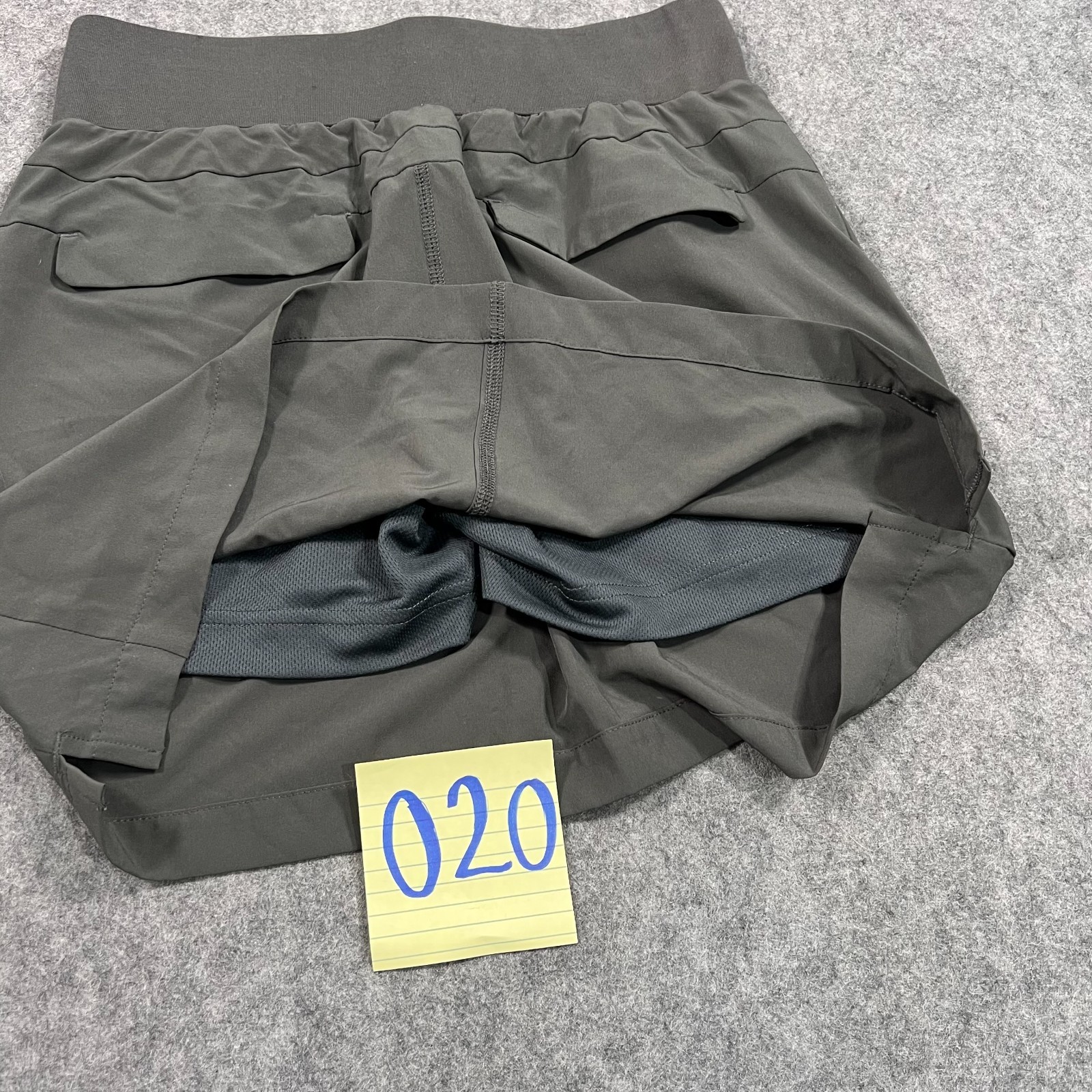 Quince Olive Green Performance Tech Activewear Mi… - image 6