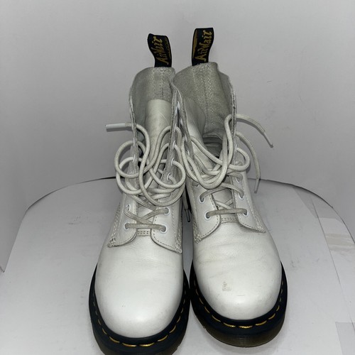 BOOTS Women’s DR. MARTENS WHITE 1460 PASCAL Size 7. - Picture 5 of 8