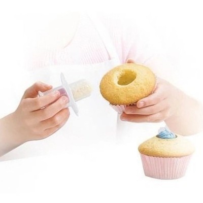 Fügen Sie Ihren Cupcakes eine Überraschungsfüllung hinzu mit diesem Entkerner Kolbenschneider