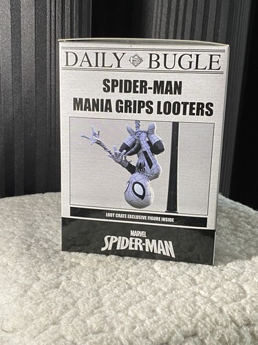 NEW Spider-Man Black & White Variant Q-Fig Figure Web-Slinger Toy Qmx Loot Crate - Picture 2 of 6