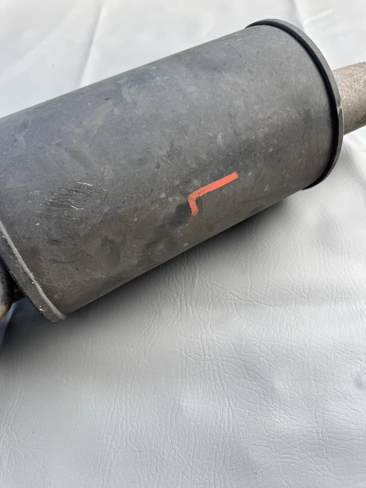 ЗАРЯДНОЕ УСТРОЙСТВО DODGE R/T SCAT PACK 6,4 Л 15-23 ЗАДНИЙ ЛЕВЫЙ ВЫХЛОПНОЙ ГЛУШИТЕЛЬ СО СТОРОНЫ ВОДИТЕЛЯ 57K - Изображение 4 из 4