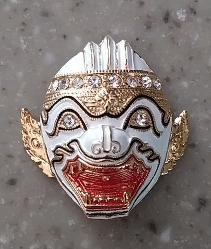 Animal Brooch Ceremonial Mask Pin White & Gold Sparkle Rhinestone CostumeJewelry - Picture 4 of 8