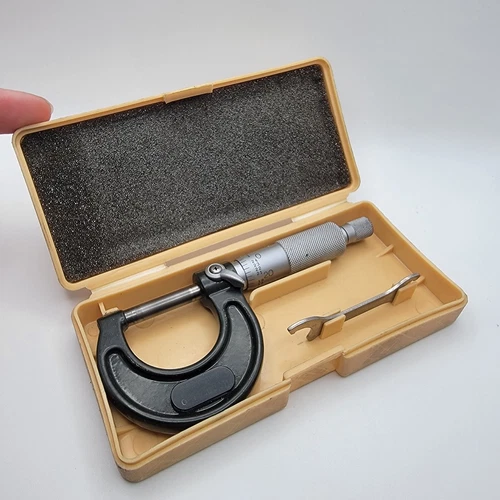 Mitutoyo Thread Micrometer  NO. 222-203 With Case & Manual