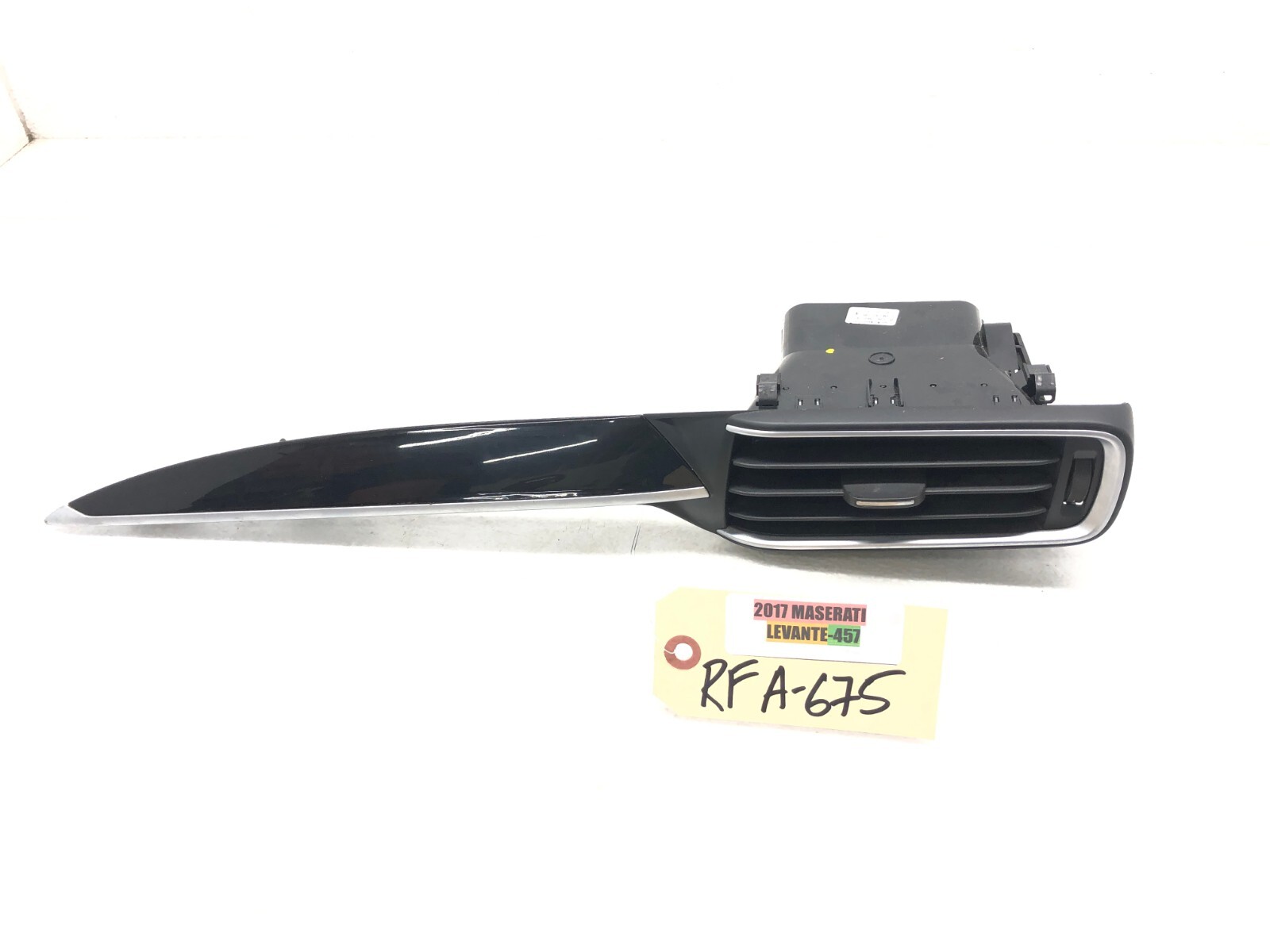 2017-2020 MASERATI LEVANTE RIGHT PASS FRONT DASH HVAC A/C AIR VENT GRILLE OEM