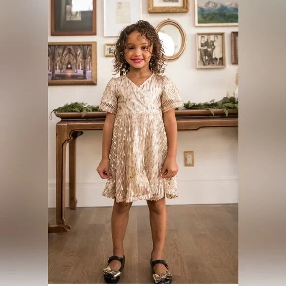 Ivy City co Goldie sequin mini  dress sz 6-7.