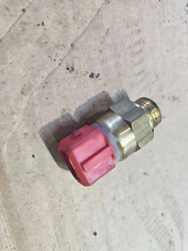 BMW 5 Touring E39 Kühlmitteltemperatursensor 1741900 3.00 Diesel 2002 33758121