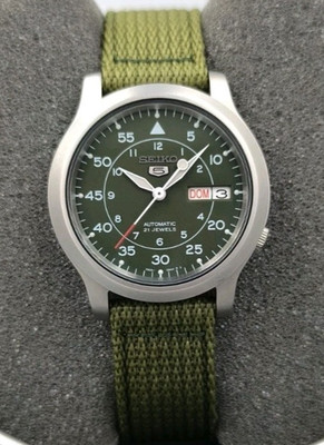 Seiko 5 Automatic Field Watch Green Dial SNK805 Eng/Esp - 7S26-02J0 - Near Mint