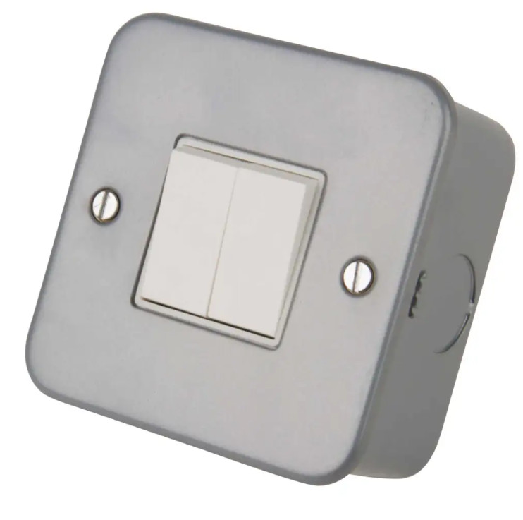 (W3.1) LG202MB - Selectric 10A 2 Gang 2 Way Light Switch - Metal Clad