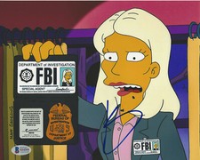 KRISTEN WIIG SIGNED AUTHENTIC THE SIMPSONS 8X10 PHOTO ACTRESS BECKETT COA BAS