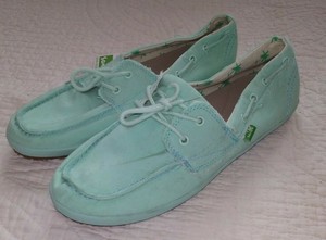 sanuk boat shoes womens
