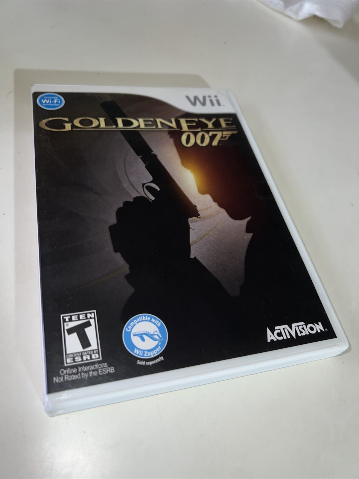 Goldeneye 007 Nintendo Wii Game & Classic Pro Controller Gold Lot