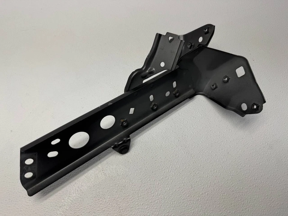 MAZDA CX-9 2017-2025 SOPORTE DE SOPORTE DE MONTAJE DE GUARDABARROS DELANTERO DERECHO FABRICANTE DE EQUIPOS ORIGINALES Foto 4 de 4