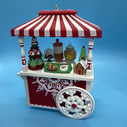 Set carrello caramelle firmato Hallmark Sweet Santa Treat 2018 ornamenti statuine evento - Foto 10 di 13