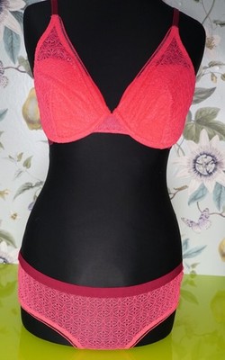 Pretty Polly Delicat Lace Bra & Short Set  32C BRA & Small Shorts