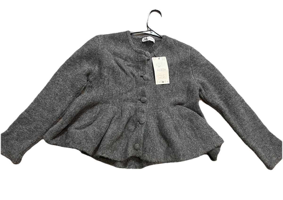 Zara Women's Charcoal Grey Cropped Knit Sweater