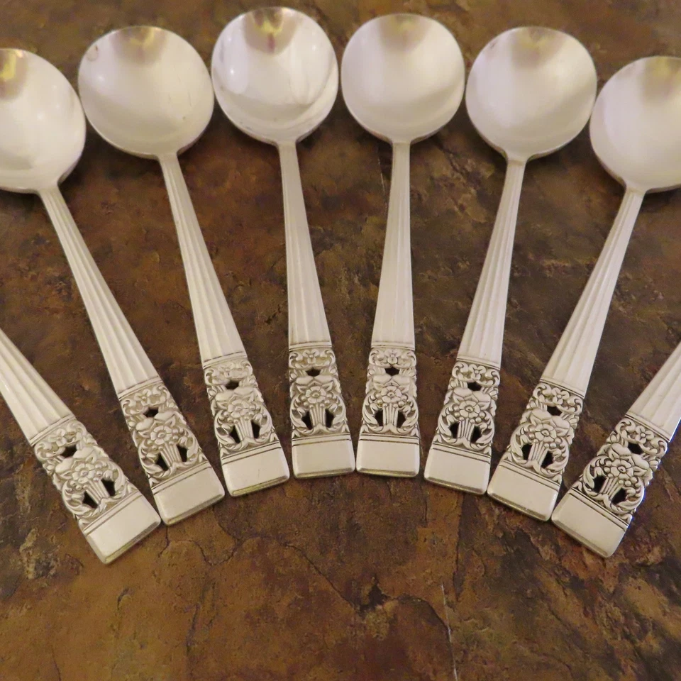 Oneida Coronation Set 8 Round Soup Spoons Community Silverplate Flatware Lot W - Image 3 of 4