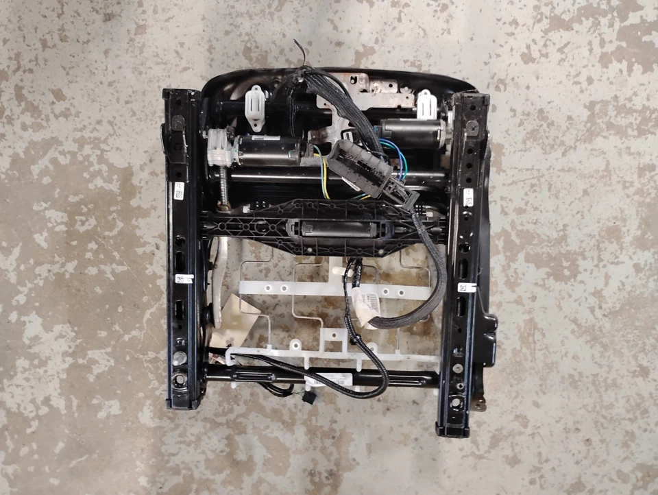 10-15 CHEVY CHEVROLET CAMARO SS PASSENGER FRONT POWER SEAT TRACK - Image 2 of 3