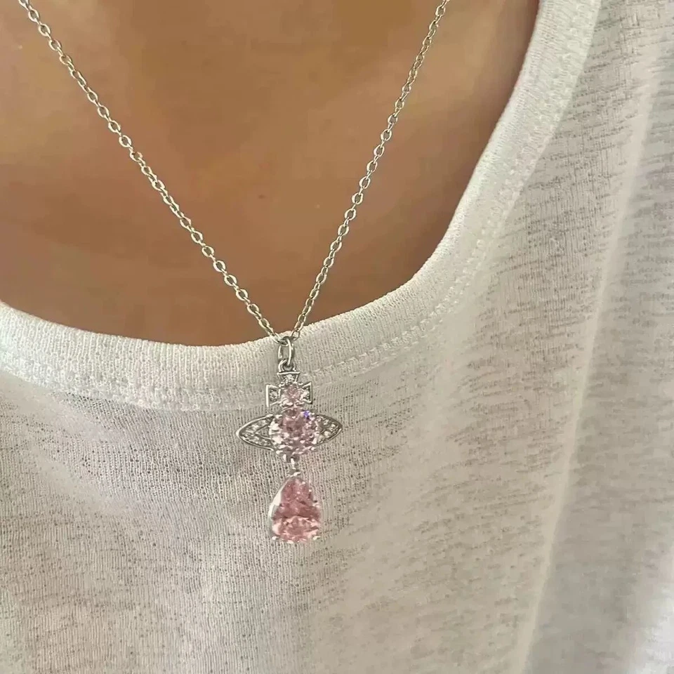 Collar Colgante Vivienne Westwood Gota Rosa Brillante Cristal Usado Foto 2 de 4