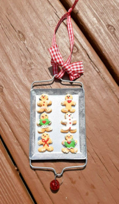 Gingerbread Men Baking Cookie Sheet Christmas Ornament Tree Gingham