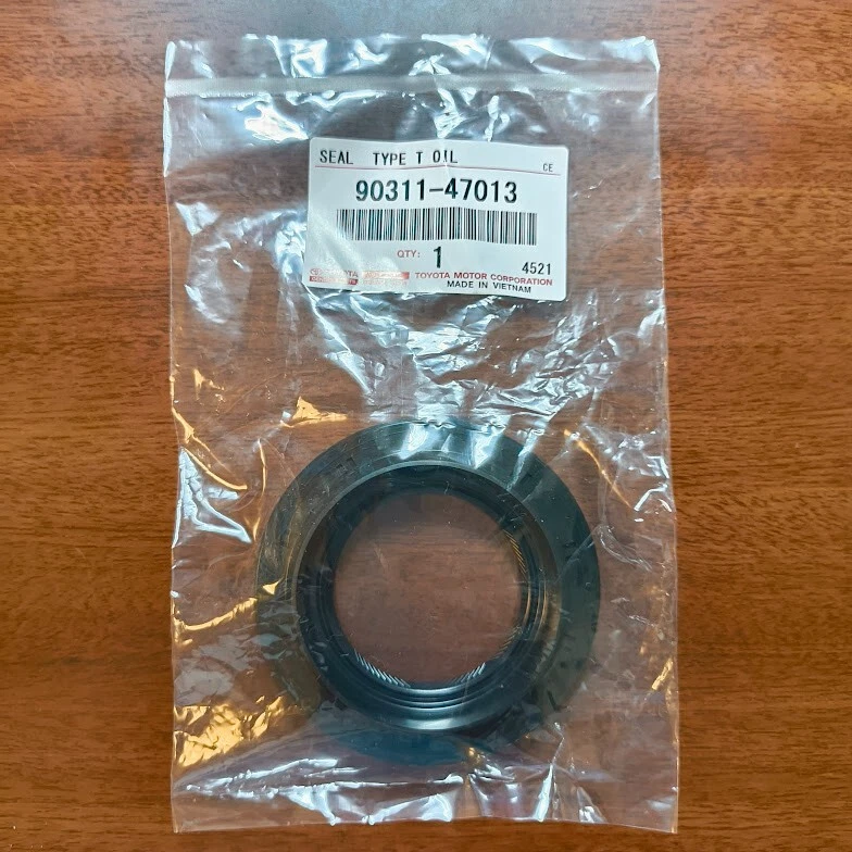 Genuine Toyota 4Runner Lexus LX570 Front LH&RH Drive Axle Shaft Oil Seal SET - Image 3 of 4