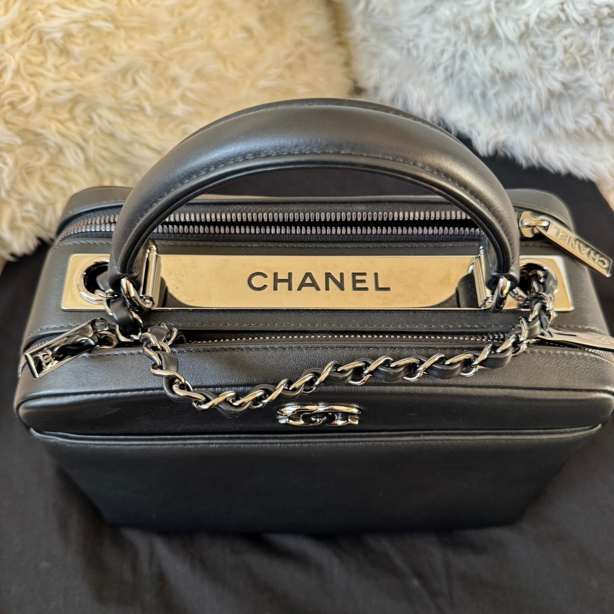トートバッグ × ヴィンテージ(中古) Chanel Trendy CC Bowling Bag Chanel TRENDY CC Shoulder Bowling Bag Top Handle Calfskin