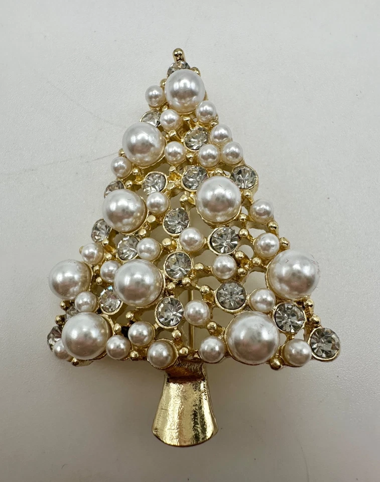 Pearl Christmas Tree Brooch in Gold Tone Setting With Clear Rhinestone Accents - Image 2 of 4