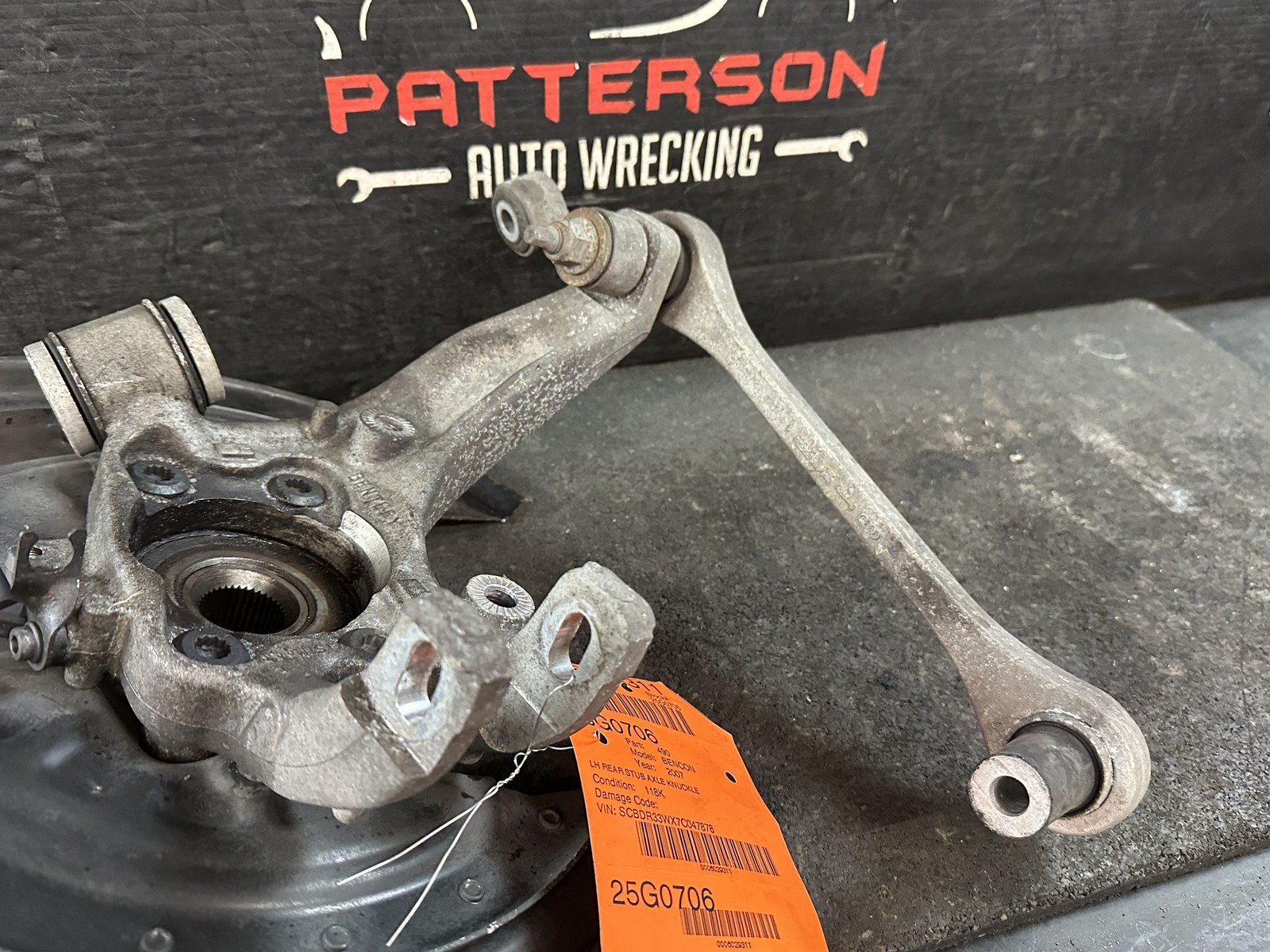 03-12 BENTLEY CONTINENTAL GTC REAR DRIVER LEFT LH STUB AXLE KNUCKLE