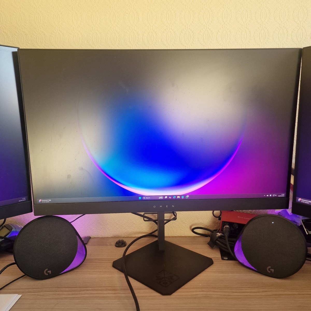 Hp Monitor Hp Omen X27 G Sync HP OMEN X 27 Computer Monitor Cm (27