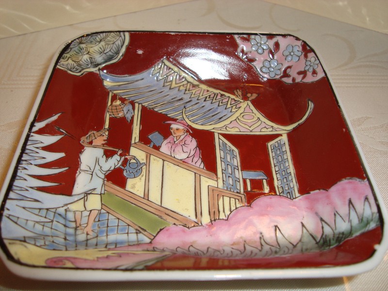 Square signed Chinese porcelain Famille Rose bowl 4 by 4 red and blue