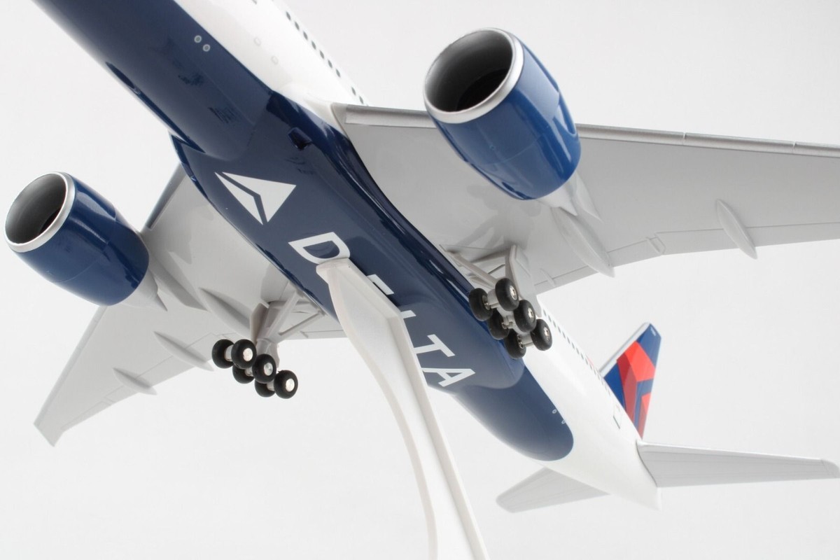 セール8/30迄✨非売品✨デルタ航空 777-200LR 1:200 Boeing 777 777-200 Delta Airlines w/ Landing Gear 1/200