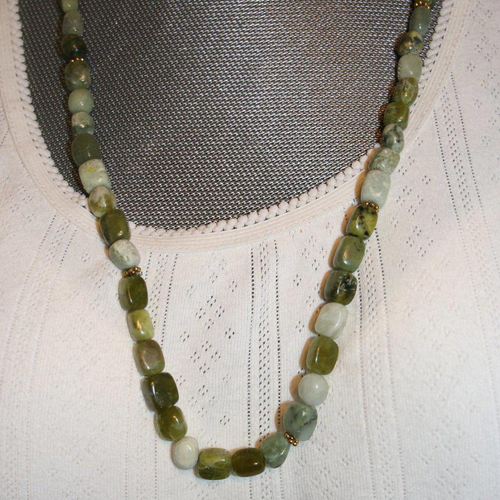 Olive Jade Green White Semi Precious GemStone Polish Necklace 28" - Foto 1 di 5