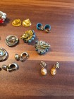 Vintage Lot Of 10 Clip On Earrings Variety  Of Styles/ Colors  All In Good Cond — photo 9
