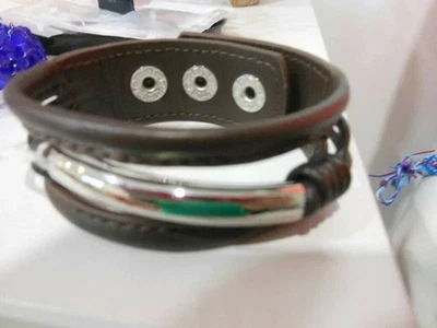 ZABOK BRACELET CUIR ET ACIER. Fermeture par pressions (3 positions). largeur 2,5 - Photo 1/2