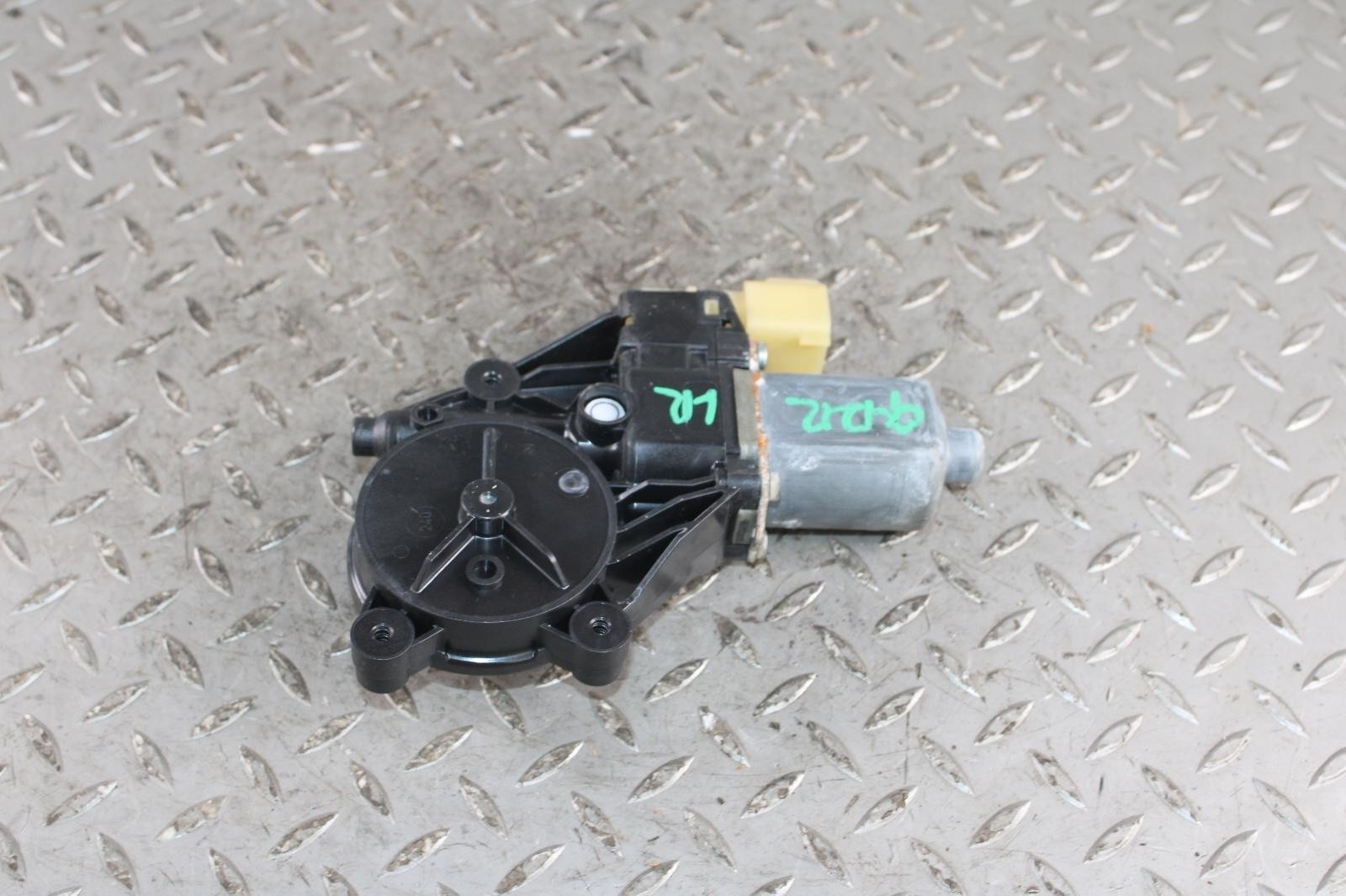 Maserati Ghibli 2014-2021 Rear Left Power window motor