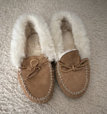 Minnetonka Alpine Women s Leather Fur Lined Moccasin Slippers Brown Size 7