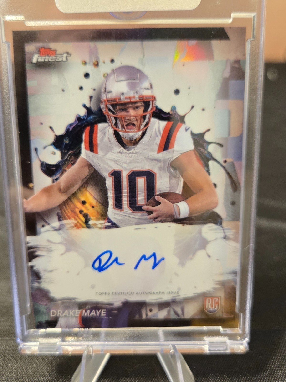 Drake Maye #RFA-DM (Football Cards 2024 Topps Finest Rookie Autograph) — is it worth grading?