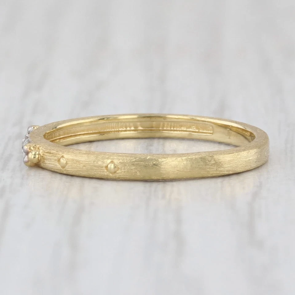 Anillo de diamantes Jude Frances de oro amarillo de 18 k alianza apilable de boda talla 7,5 Foto 3 de 4
