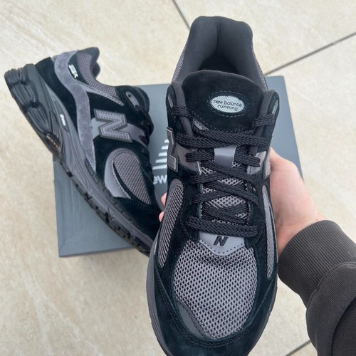 New Balance 2002R Black/Grey – UK 10 – Brand New - Picture 3 of 7