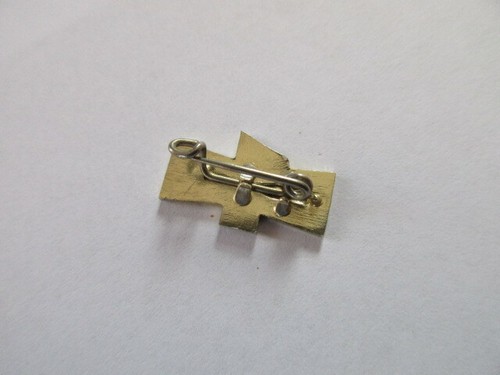 Insignia de la RDA el dorado uno 1972 - Imagen 2 de 2