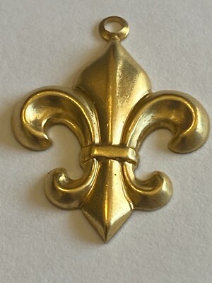 12 Brand New Brass Fleur de Lis Charm Stampings