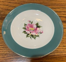 Century Service Corp Empire Green Berry Fruit Dessert Bowl 5 7/8" Excellent