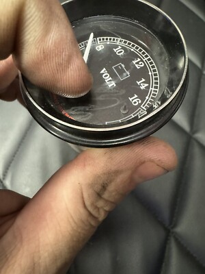 05 Harley Davidson FLHTCU Ultra Classic Volt Battery Level Meter