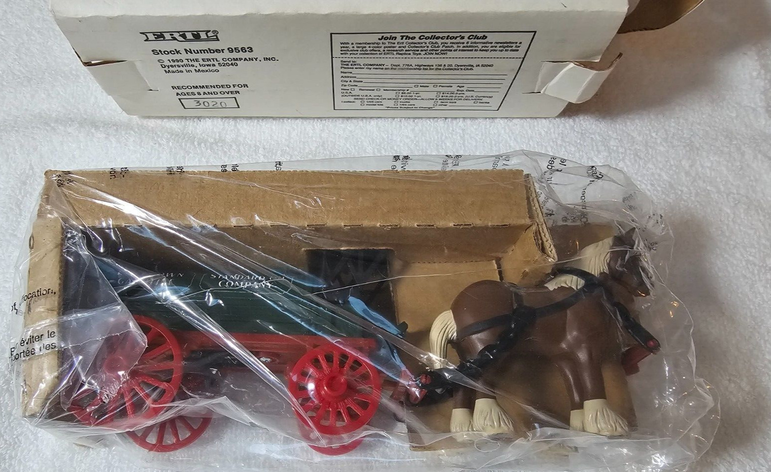 Ertl 1893 Horse Drawn Diecast Tankwagon Bank Amoco Crown Gasoline Standard Oil