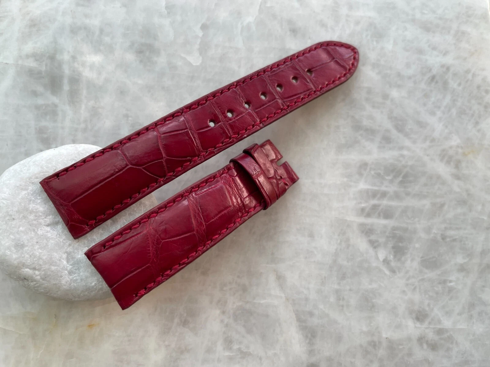 20mm/18mm Burgundy Alligator Crocodile Print Leather Watch Strap Band